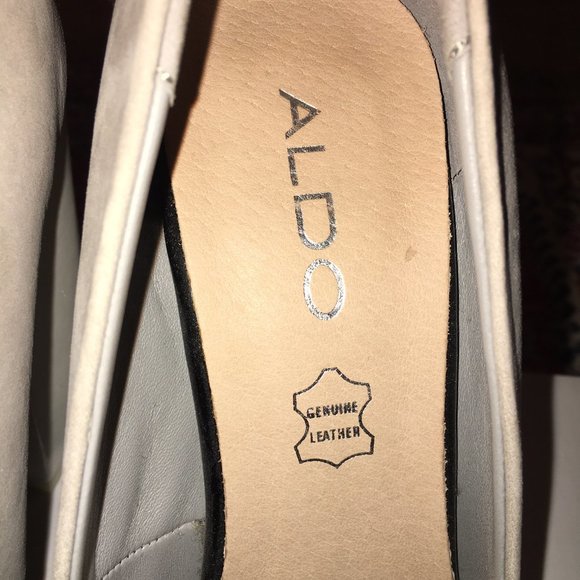 ALDO, Size 6, Suede, Two-Tone Grey & White, Strap Buckle, 4.5" Block Heels - Picture 10 of 12